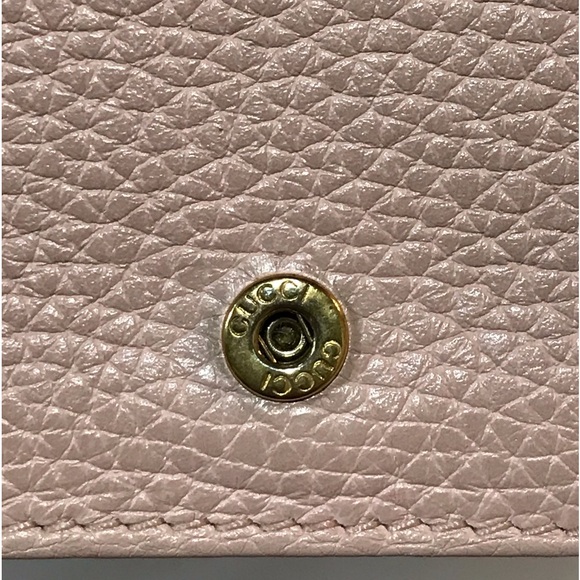 GUCCI Animalier Bee Blind for Love Leather Compact Wallet 🐝❤️‍🔥 - Picture 15 of 17